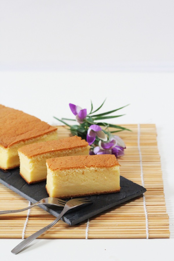 Trổ tài làm bánh cheesecake kiểu Nhật xốp nhẹ như mây 1