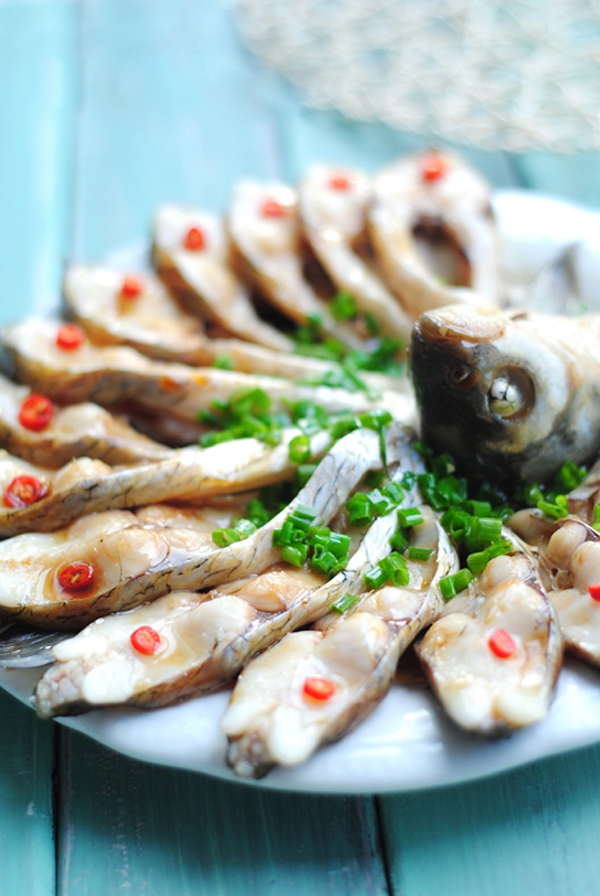 Trổ t&agrave;i l&agrave;m m&oacute;n c&aacute; hấp h&igrave;nh con c&ocirc;ng si&ecirc;u đẹp mắt 14
