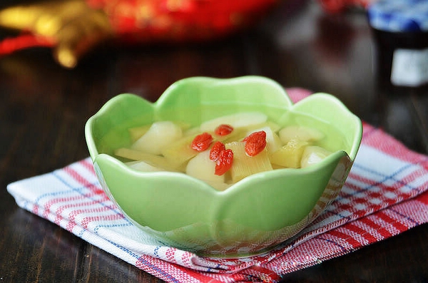 Giải nhiệt với ch&egrave; củ năng thanh m&aacute;t 8