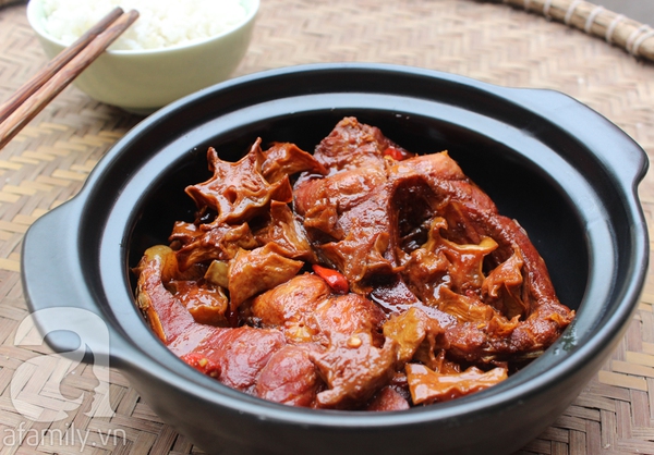 Cơm tối đậm đ&agrave; với c&aacute; kho khế d&acirc;n d&atilde; 21