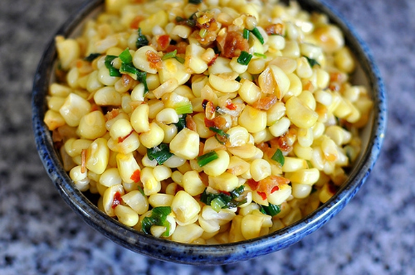 C&aacute;ch l&agrave;m bắp x&agrave;o nh&acirc;m nhi tuyệt ngon 12