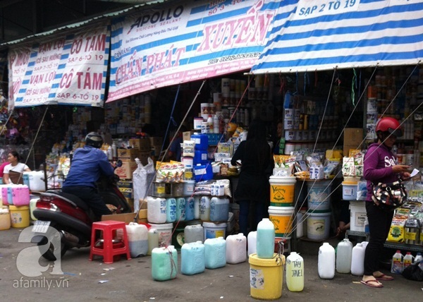 Hãi hùng khu chợ "đầu độc" người tiêu dùng lớn nhất Sài Gòn 1