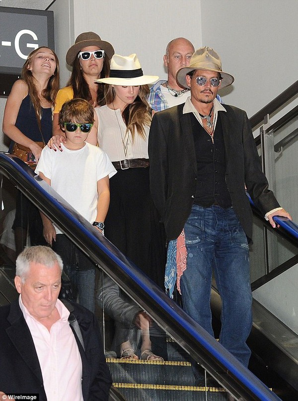 Johnny Depp và gia đình mới Johnny Depp và gia đình mới