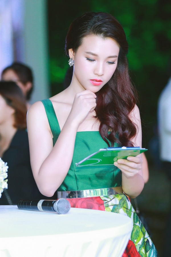 ho&agrave;ng oanh