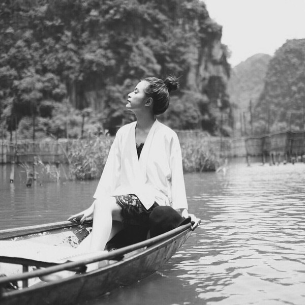 ho&agrave;ng thuỳ linh