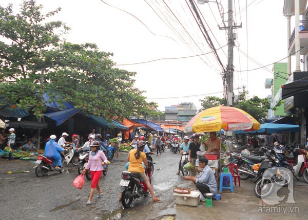 Người Đà Nẵng hối hả đi rút tiền, mua đồ tích trữ để đối phó với siêu bão Haiyan 3