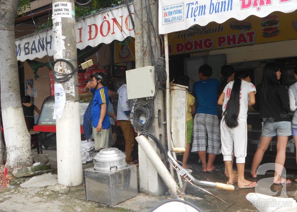 Người Đà Nẵng hối hả đi rút tiền, mua đồ tích trữ để đối phó với siêu bão Haiyan 24