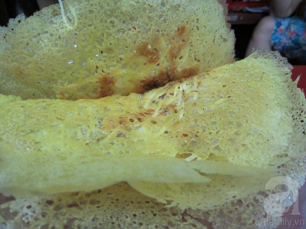Lạ miệng m&oacute;n b&aacute;nh x&egrave;o nh&acirc;n gi&ograve; v&agrave; t&ocirc;m kh&ocirc; tr&ecirc;n phố Đội Cấn 4