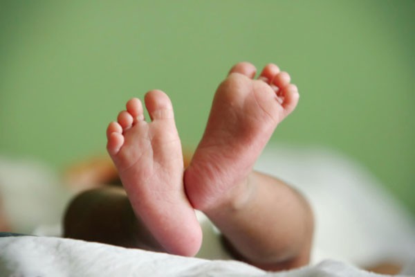 Giải đáp 10 dấu hiệu của trẻ sơ sinh khiến bạn lo lắng 2