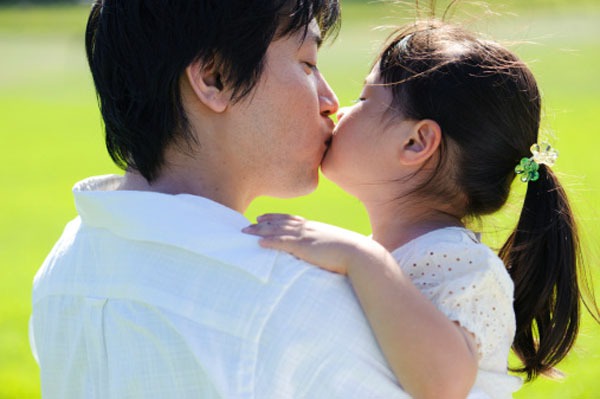 9 điều c&oacute; thể khiến một người cha bật kh&oacute;c 1