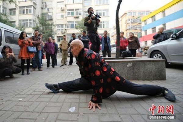 cu-ong-ba-dao