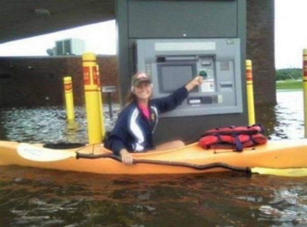 hinh-anh-tai-ATM
