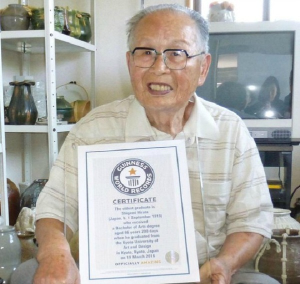 tot-nghiep-dai-hoc-o-tuoi-96