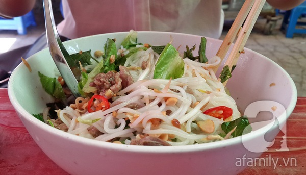 Quán bún bò Nam bộ tuyệt ngon trên phố Phan Bội Châu 5