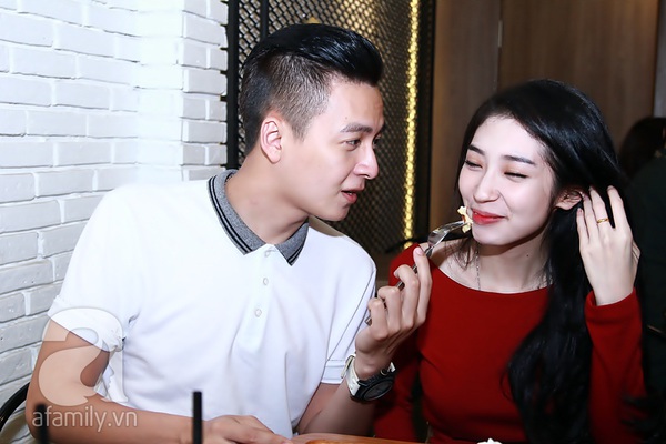 Ng&ocirc; Kiến Huy t&igrave;nh cảm chu đ&aacute;o chăm s&oacute;c Khổng T&uacute; Quỳnh 3