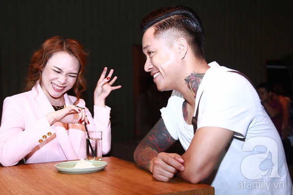 Mỹ T&acirc;m v&ocirc; tư đ&ugrave;a giỡn c&ugrave;ng Tuấn Hưng