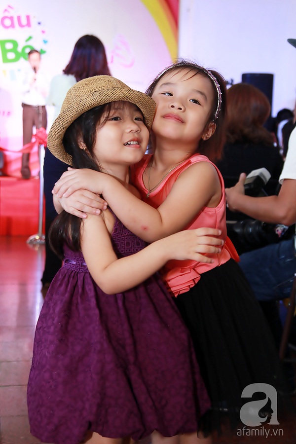 Con gái MC Thành Trung và con gái Trần Thị Quỳnh
