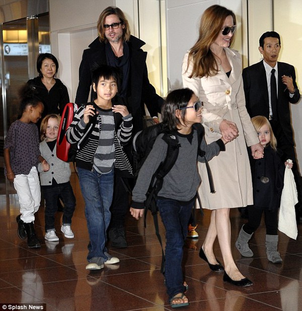 Angelina Jolie mặt mộc Angelina Jolie mặt mộc