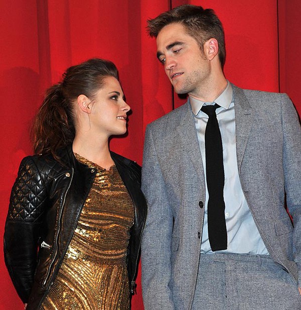 Robert Pattinson &ldquo;đ&aacute;&rdquo; Kristen Stewart 1