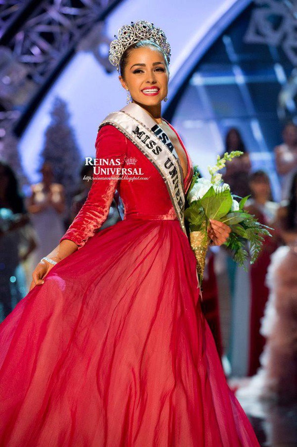 Cô gái thích bánh đậu xanh VN đăng quang Hoa hậu Hoàn vũ  6