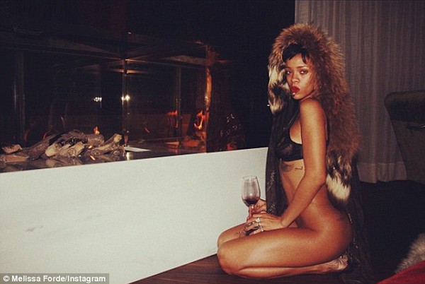 Mẹ Rihanna 