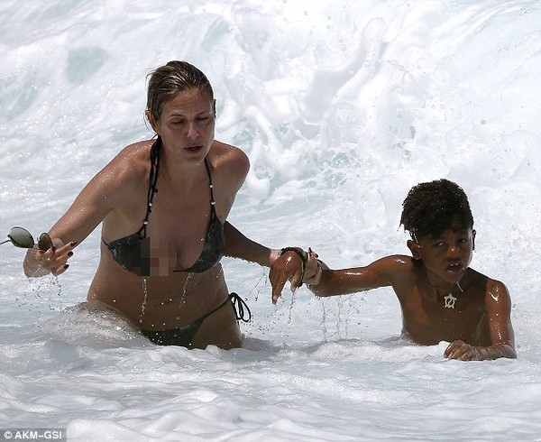 Heidi Klum vật lộn cứu con và vú em giữa biển  5