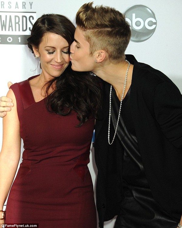 Mẹ Justin Bieber muốn lên truyền hình tìm chồng 1