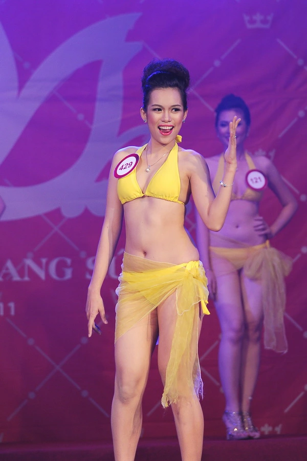 Những cặp chị em xinh đẹp nổi tiếng của showbiz Việt 8