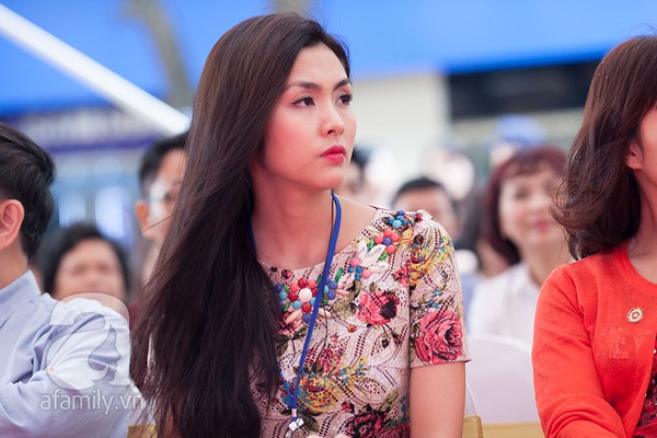 H&agrave; Tăng căng thẳng trong ng&agrave;y khai trương t&ograve;a nh&agrave; 