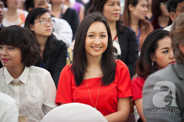 H&agrave; Tăng căng thẳng trong ng&agrave;y khai trương t&ograve;a nh&agrave; 