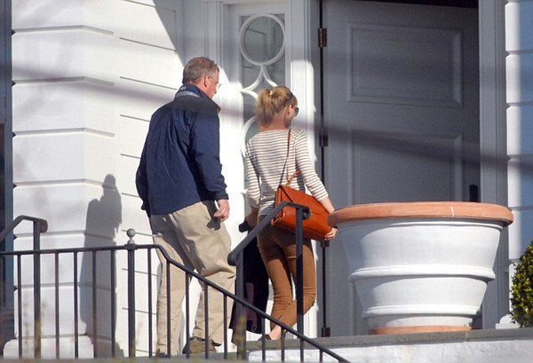 Taylor Swift bắt đầu cuộc sống mới tại ngôi nhà ven biển  1
