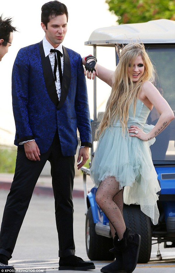 Avril Lavigne chính thức kết hôn với nam ca sĩ Chad Kroeger 2