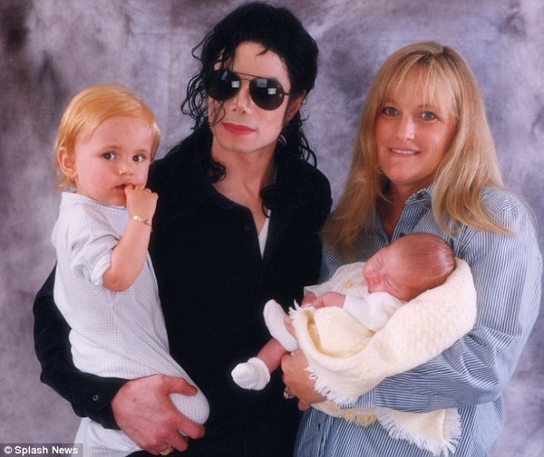 Con gái Michael Jackson tự tử vì sợ không phải con đẻ của bố 1