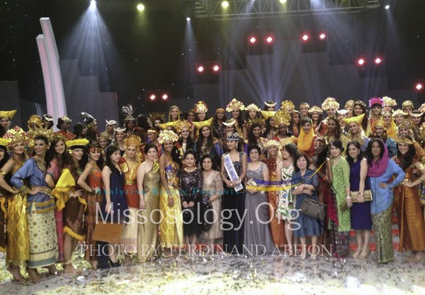 Lại Hương Thảo nhí nhảnh trước lễ khai mạc Miss World 2013 14