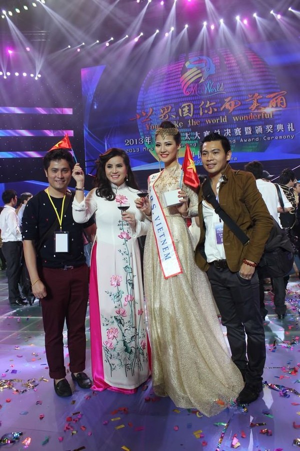 Chủ tịch Mrs. World gửi lời xin lỗi khi viết sai tên Việt Nam 2