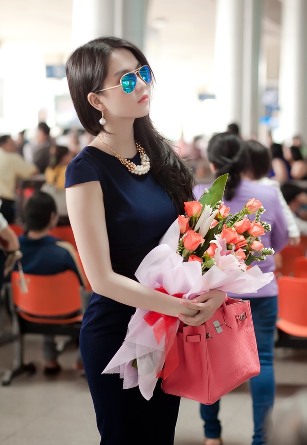 Ngọc Trinh rạng rỡ đón Hoa hậu Thái Lan sang Việt Nam 1 Ngọc Trinh rạng rỡ đón Hoa hậu Thái Lan sang Việt Nam 1
