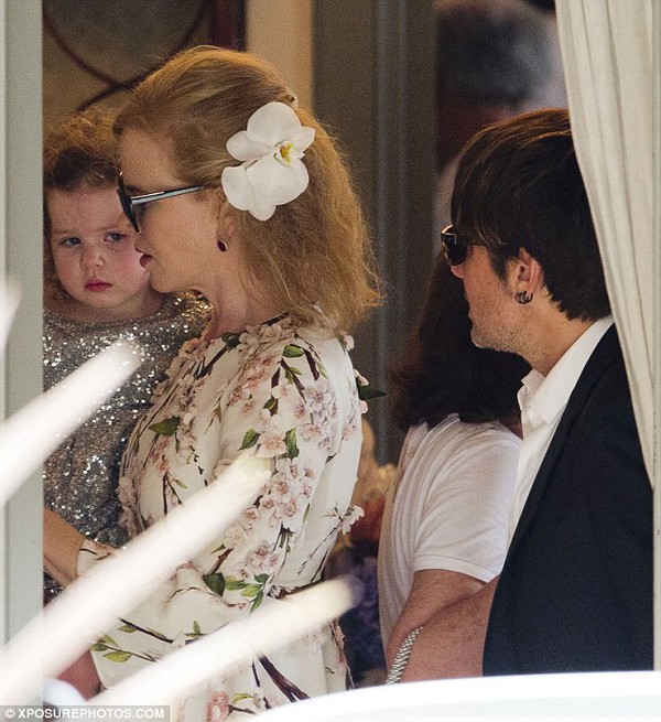 Con gái Nicole Kidman xinh như búp bê đi dự tiệc cùng mẹ 1