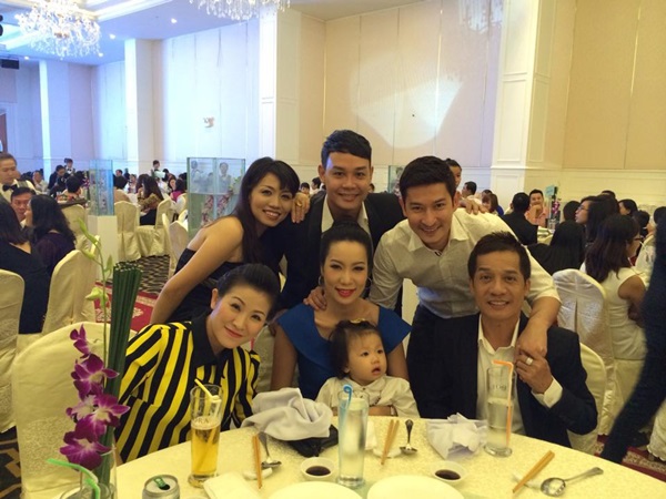 Dàn sao Việt cùng đi dự đám cưới danh hài Quốc Thuận 9
