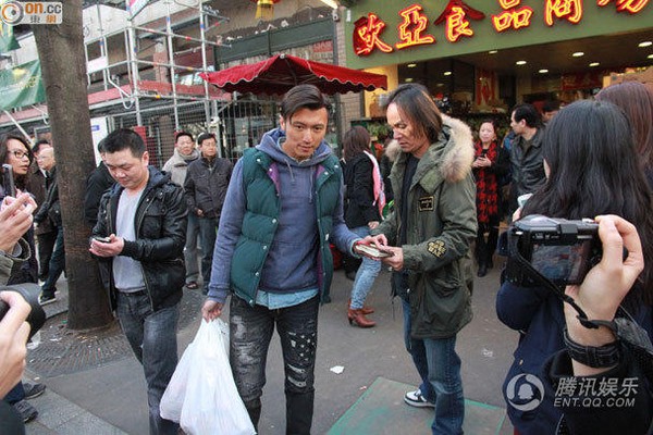 Tạ Đình Phong bị fan vây kín khi đi mua sắm ở Pháp 8