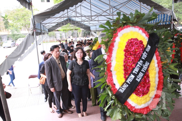 Đám tang NSND Trịnh Thịnh có đông đủ người trong nghề tiễn đưa 31