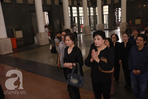 Đám tang NSND Trịnh Thịnh có đông đủ người trong nghề tiễn đưa 22
