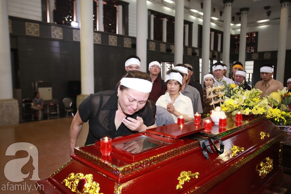Đám tang NSND Trịnh Thịnh có đông đủ người trong nghề tiễn đưa 35