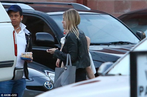 David Beckham háo hức gặp vợ con ở Los Angeles 3
