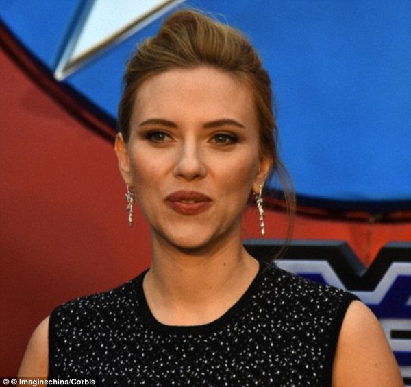 Scarlett Johansson thắng kiện người đưa chuyện lăng nhăng của cô lên sách 1