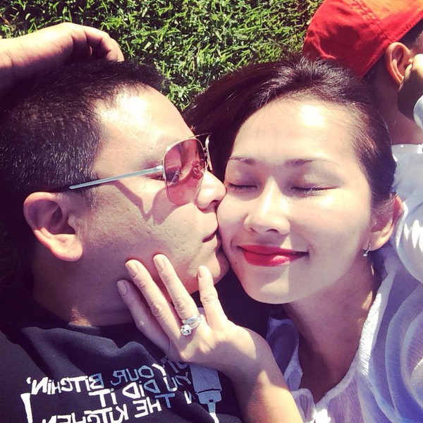 Kim Hiền hạnh phúc bên con trai và chồng mới cưới 5