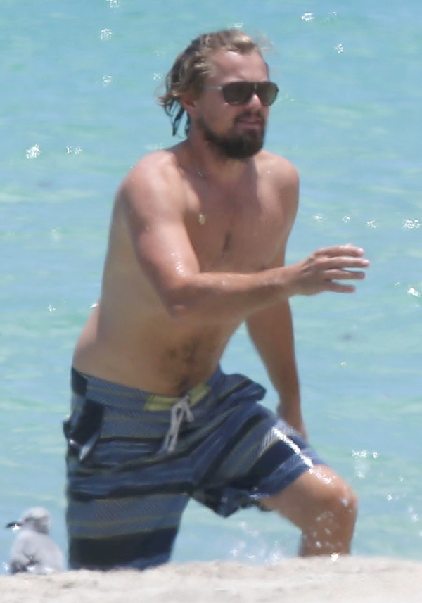 Leonardo DiCaprio béo ú, râu ria xồm xoàm như ông già 7