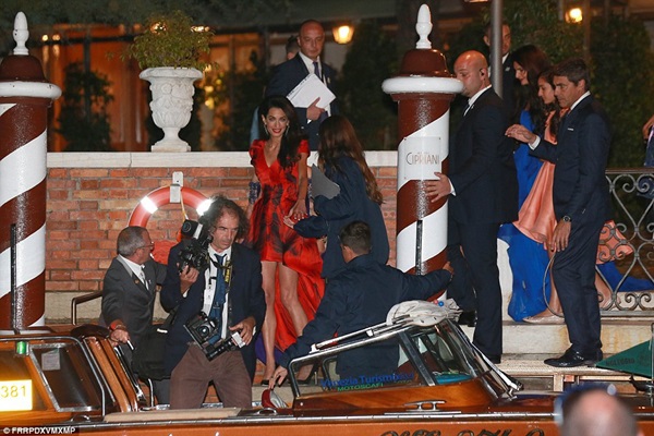 Vợ chồng George Clooney tổ chức tiệc chia tay độc thân ở Ý 3