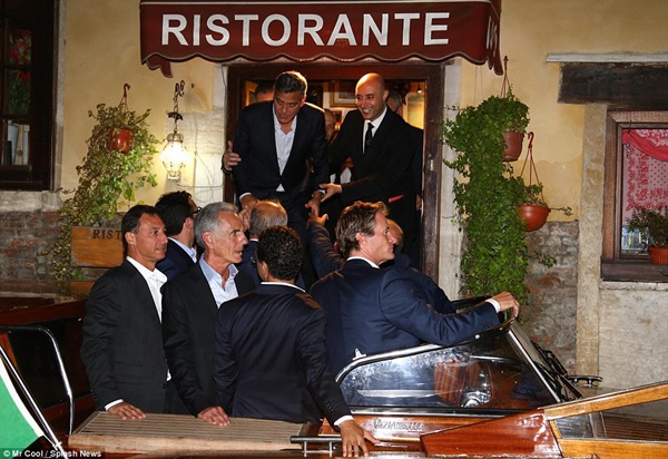Vợ chồng George Clooney tổ chức tiệc chia tay độc thân ở Ý 10