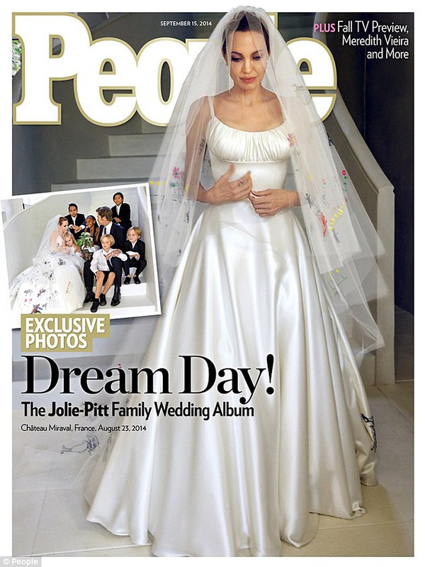 Tiết lộ ảnh cưới đầu tiên của vợ chồng Angelina Jolie - Prad Pitt 1