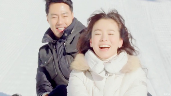 Song Hye Kyo đẹp như nữ thần trên nền tuyết trắng 1